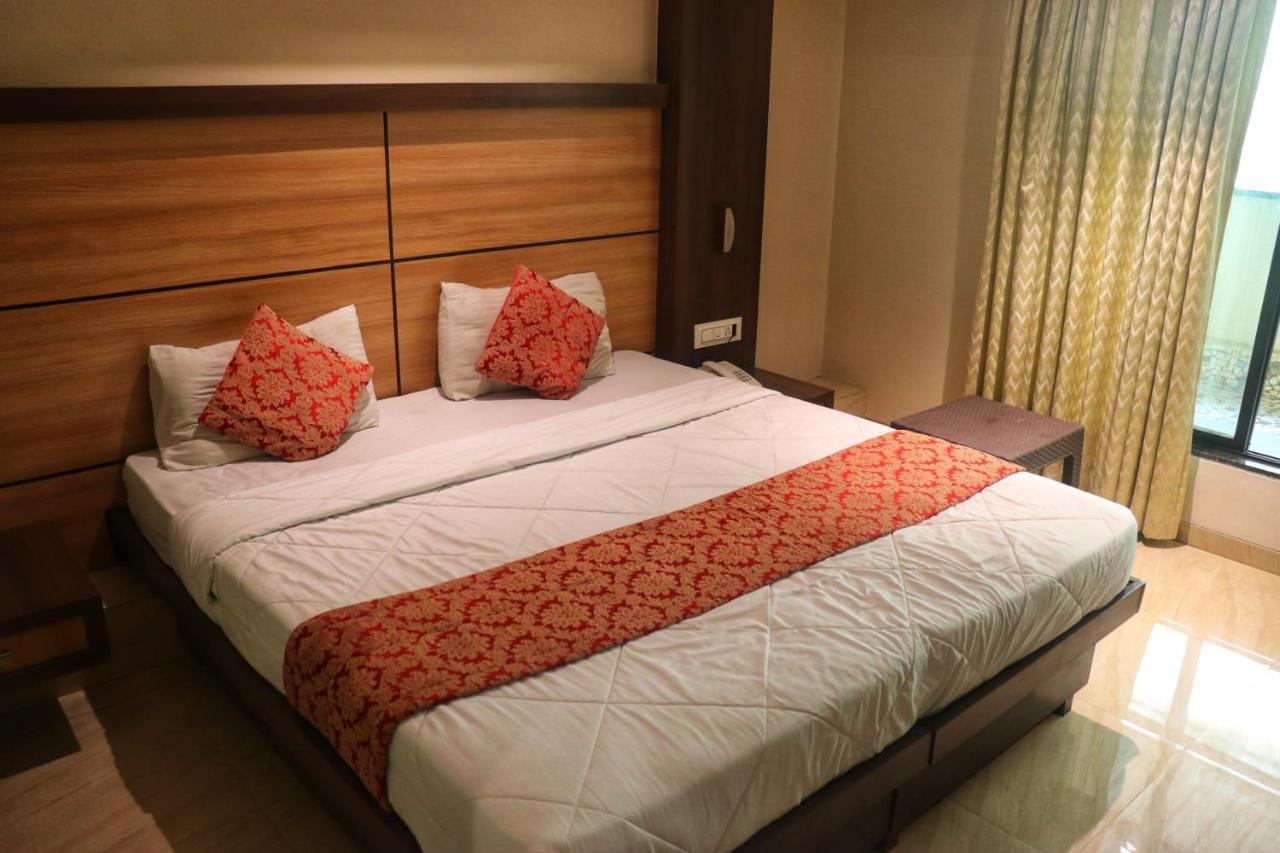 Hotel Mourya Residency นาวีมุมไบ ภายนอก รูปภาพ